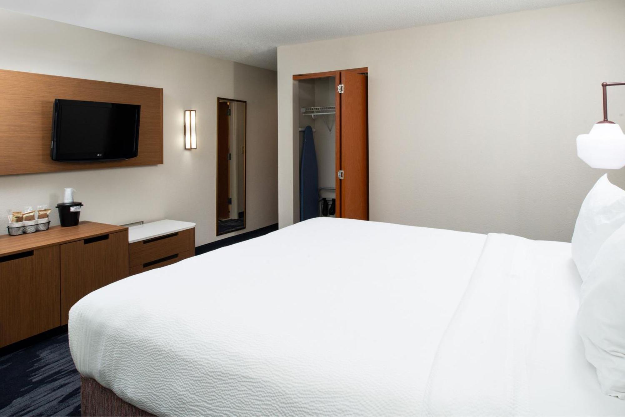 Fairfield Inn & Suites Greensboro Wendover Eksteriør bilde