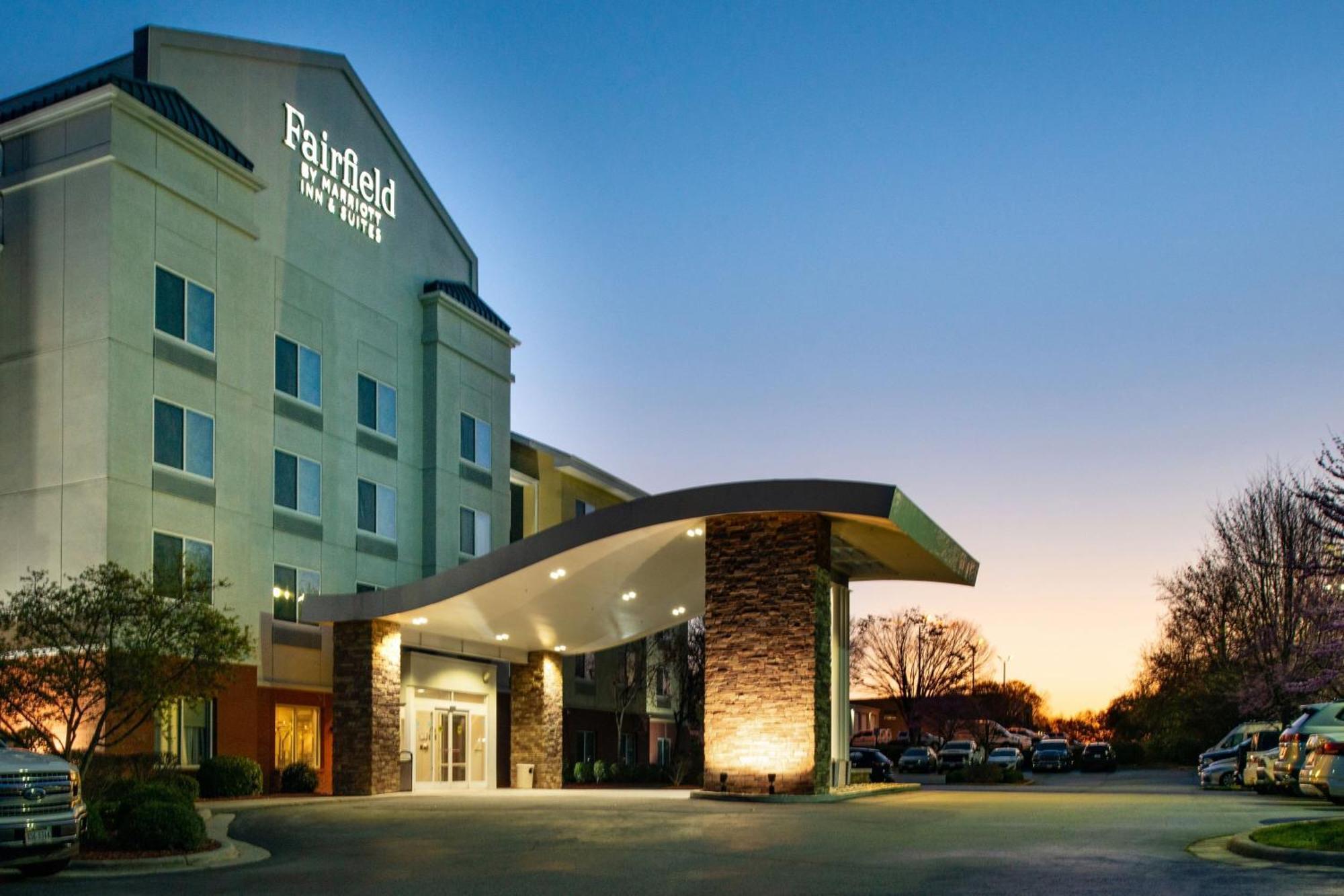 Fairfield Inn & Suites Greensboro Wendover Eksteriør bilde
