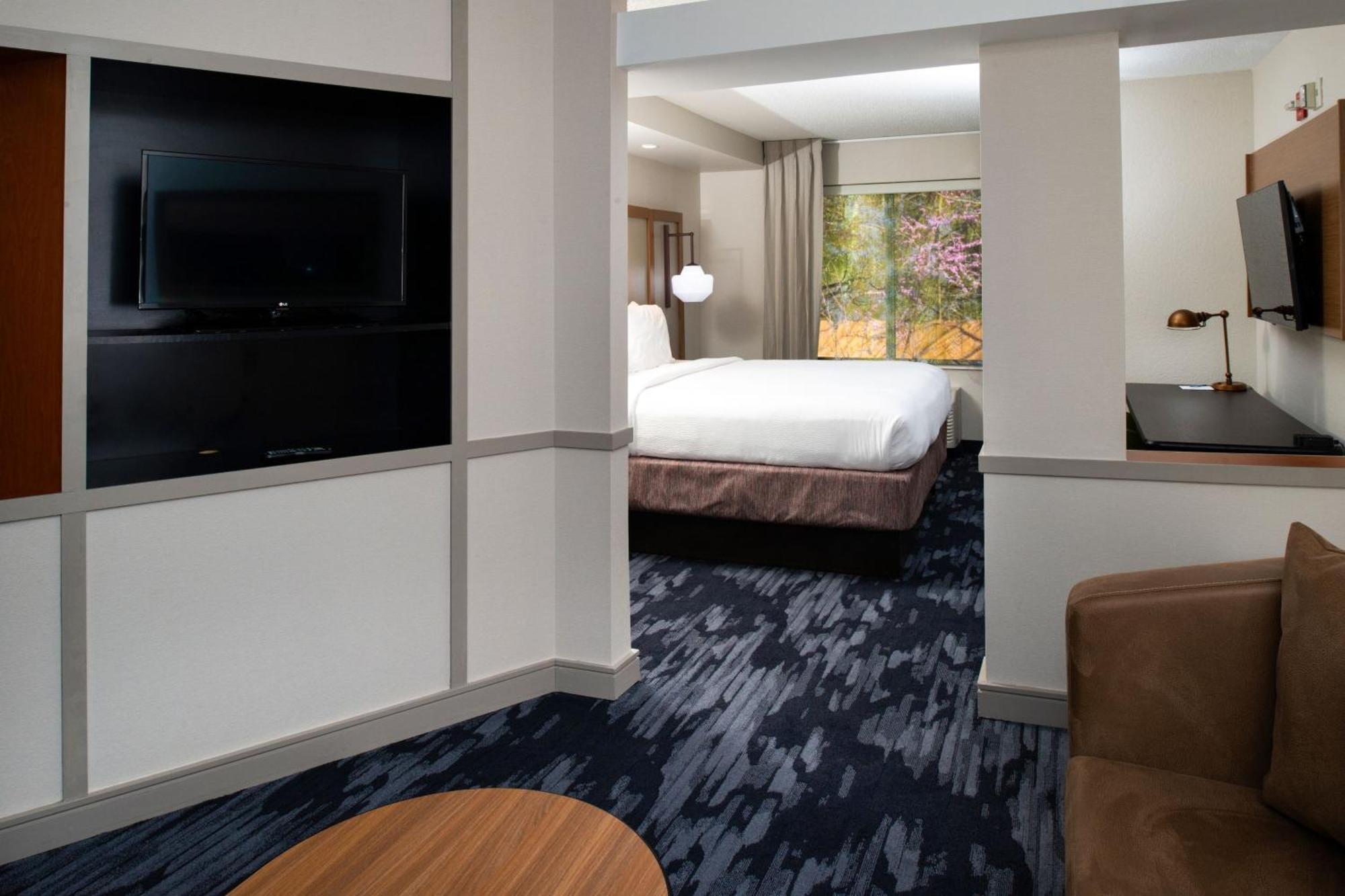 Fairfield Inn & Suites Greensboro Wendover Eksteriør bilde