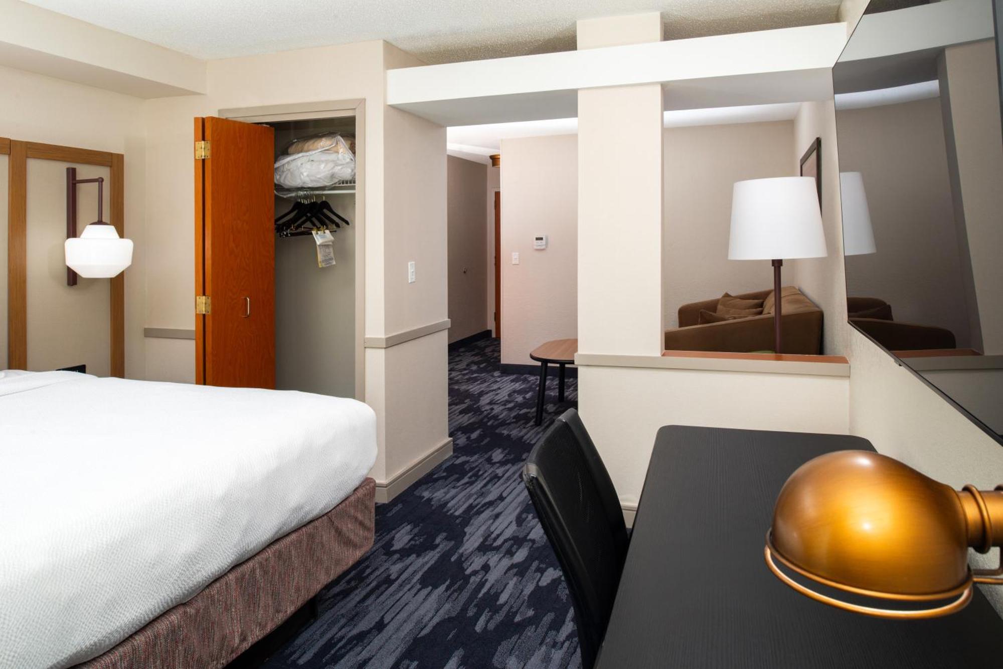 Fairfield Inn & Suites Greensboro Wendover Eksteriør bilde