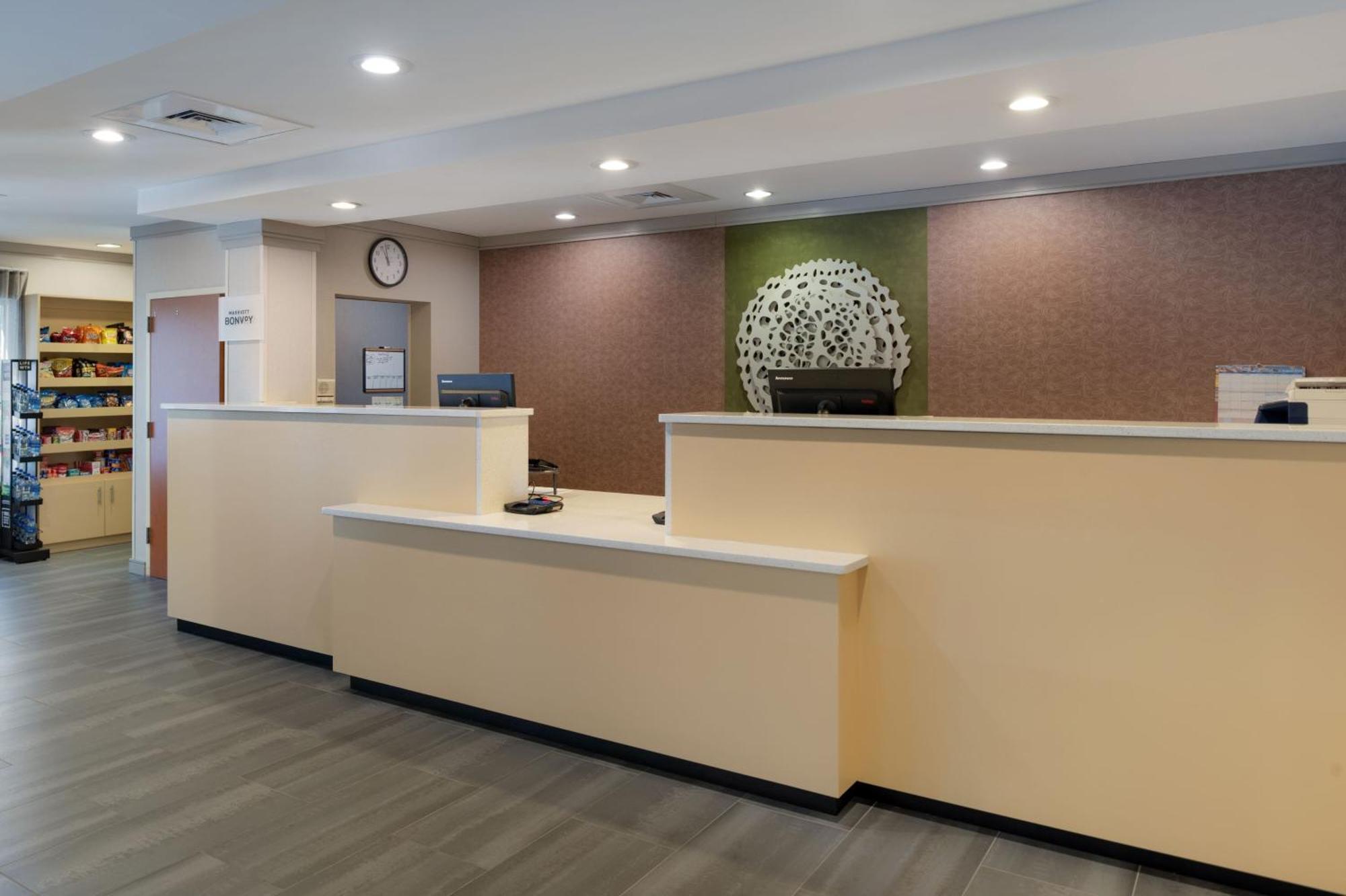 Fairfield Inn & Suites Greensboro Wendover Eksteriør bilde